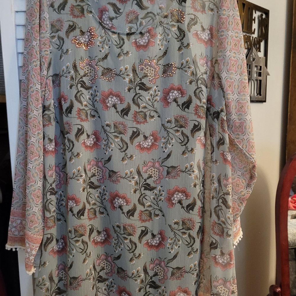 Ladies  Size  Large  OneWorld  top  with  camisole